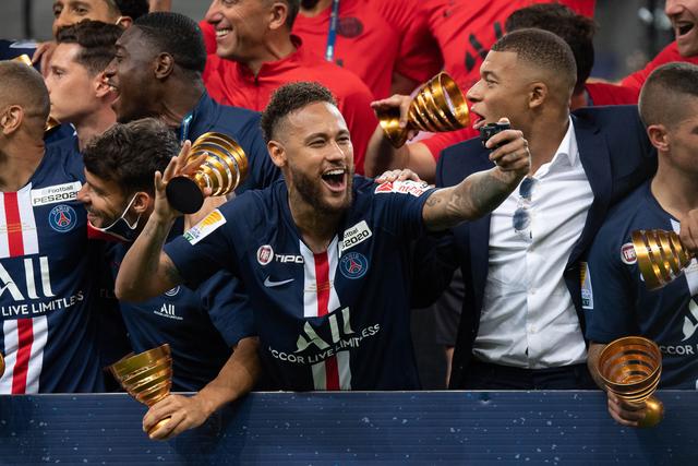 森林狼大胜送猛龙15连败 雄鹿爆冷不敌灰熊